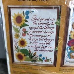 Vtg Creative Circle Floral Cross Stitch Kit